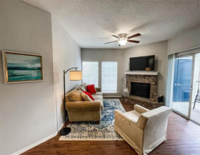 Family Retreat - Near Shopping, Dining & Beach